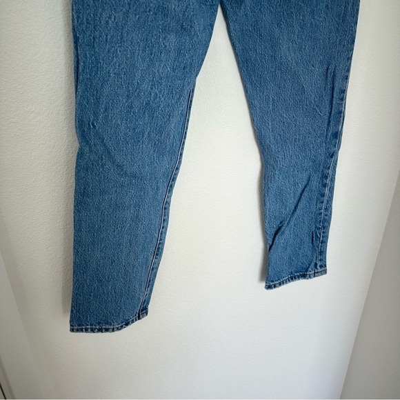 Levi’s 501 Upcycled Denim Jeans Back Smiley Pocket Floral Leather Patch Size 25 - Picture 6 of 10